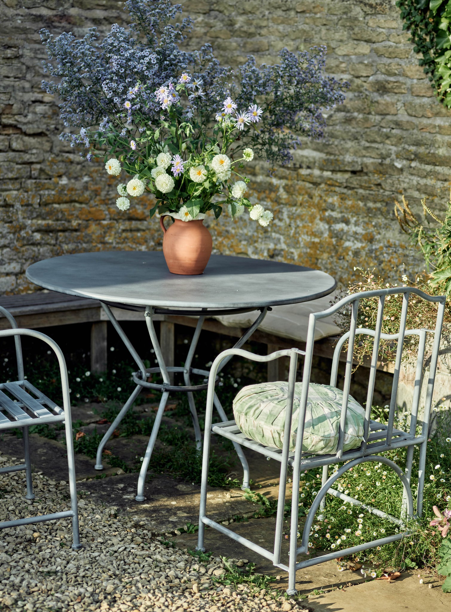 Ludlow Garden Table, Round