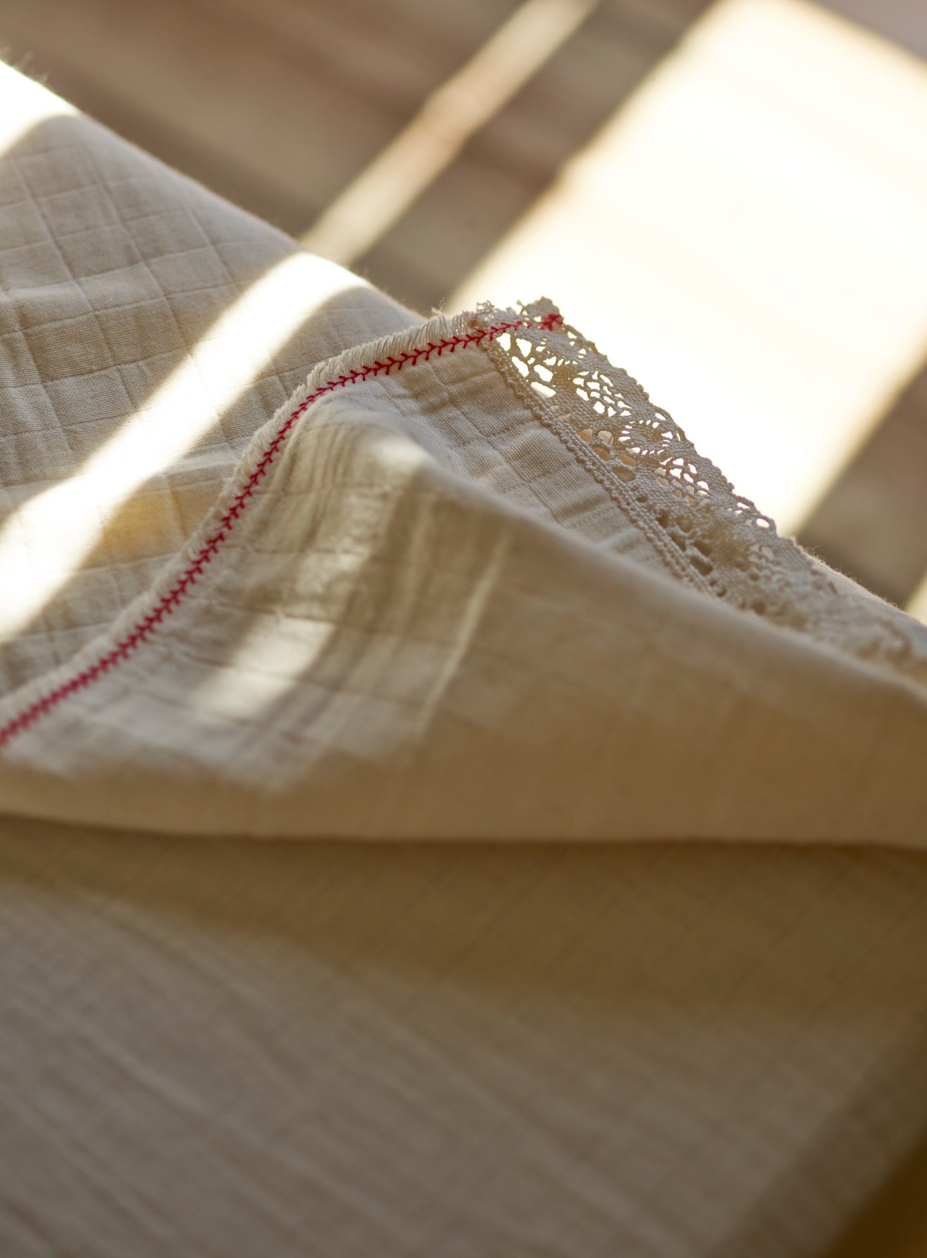 Cotton Lace Tablecloth, Warm White