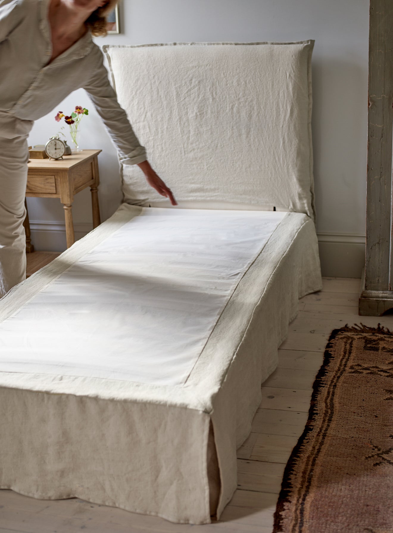 Mila Bed, Flax Linen