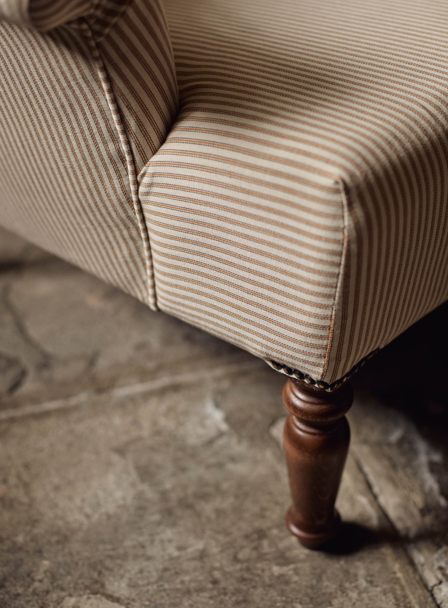 Clandon Armchair, Parchment Cotton