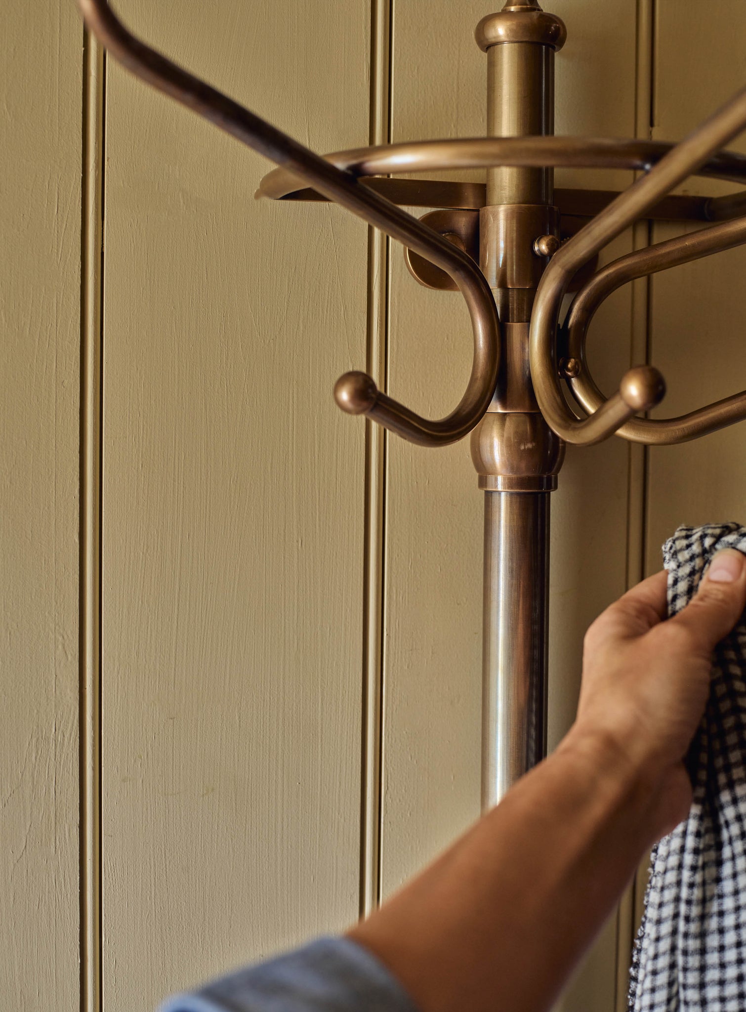 Henry Coat Stand Rowen Wren