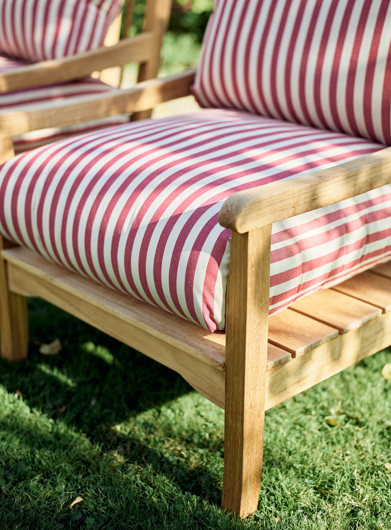 Emerson Garden Armchair, Fine Red Awning Stripe
