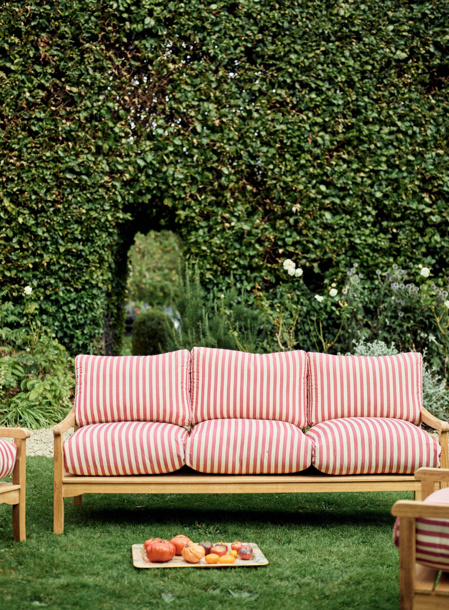 Emerson Garden Sofa, Fine Red Awning Stripe