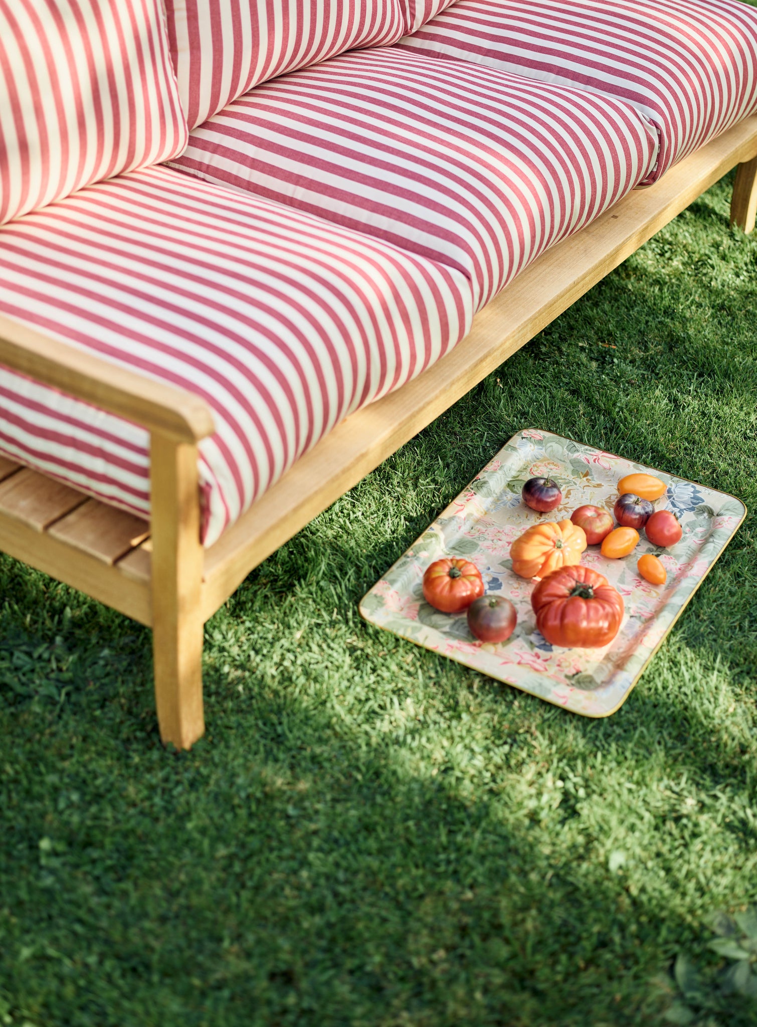 Emerson Garden Sofa, Fine Red Awning Stripe