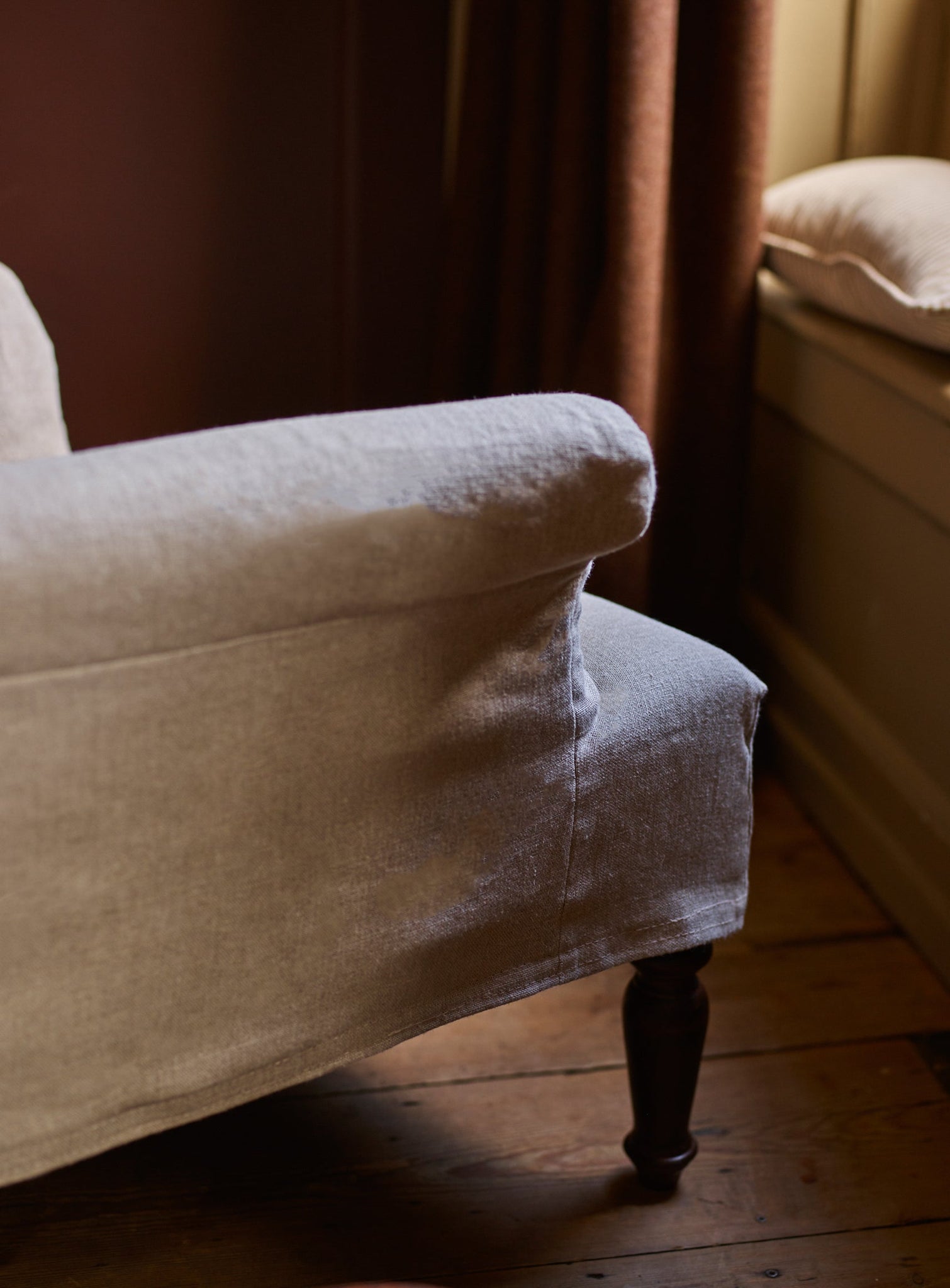 Wilford Armchair, Parchment Cotton