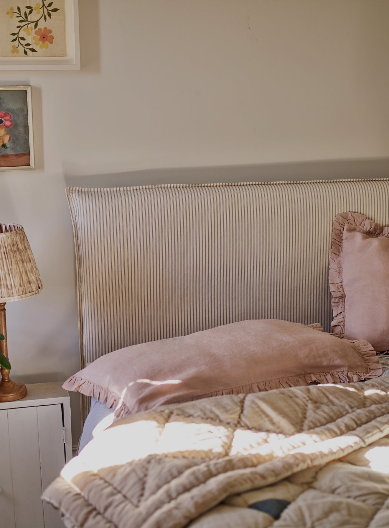 Mila Bed, Sage Stripe