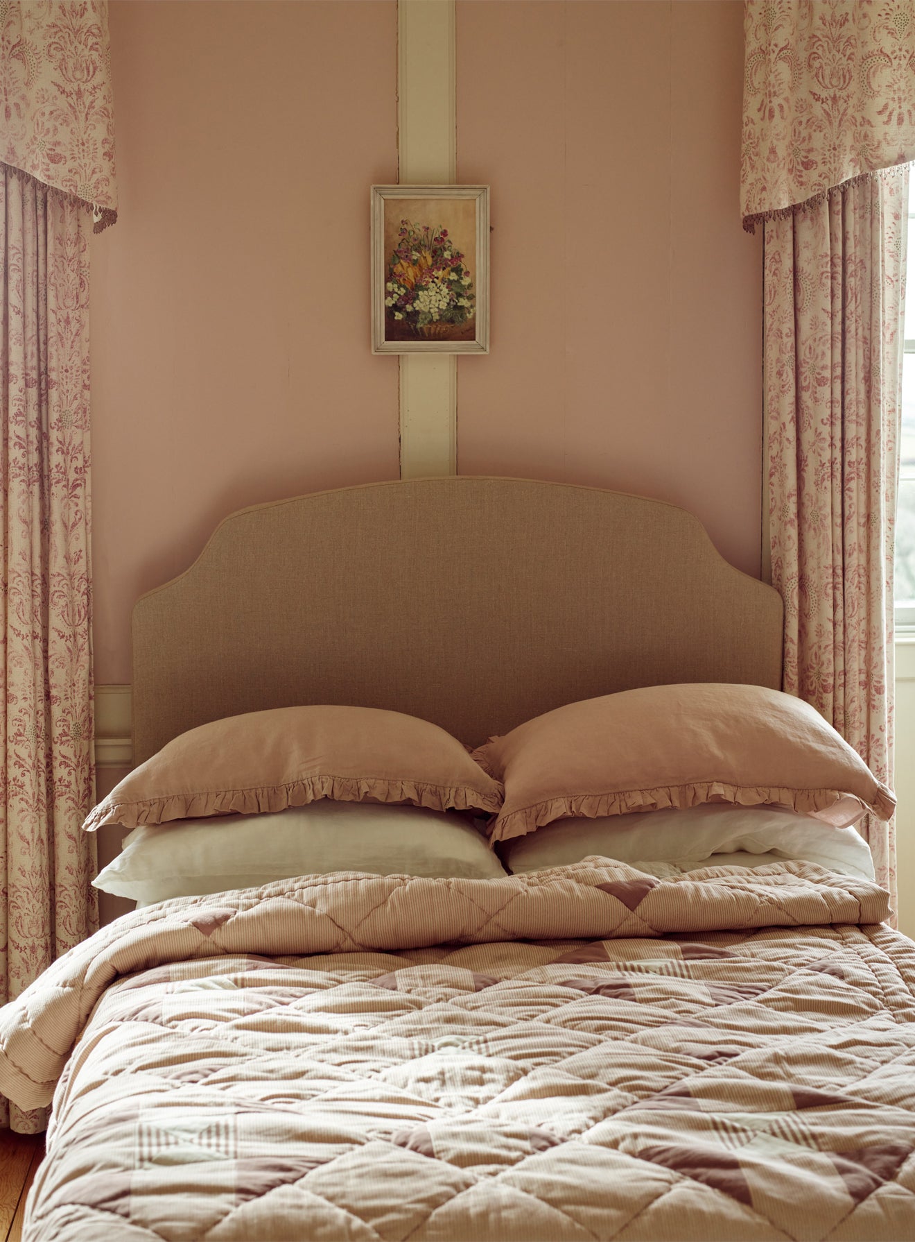 Sloane Bed, Heritage Red Stripe