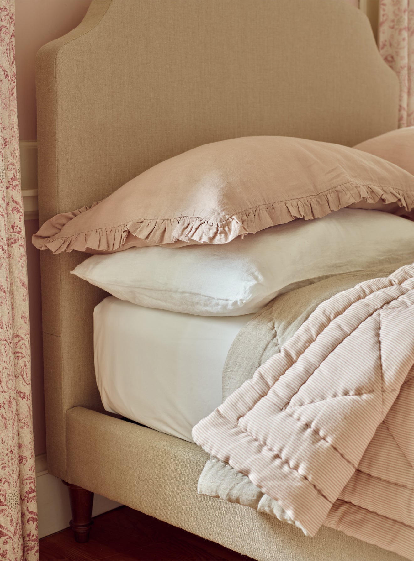 Sloane Bed, Slate Grey Velvet