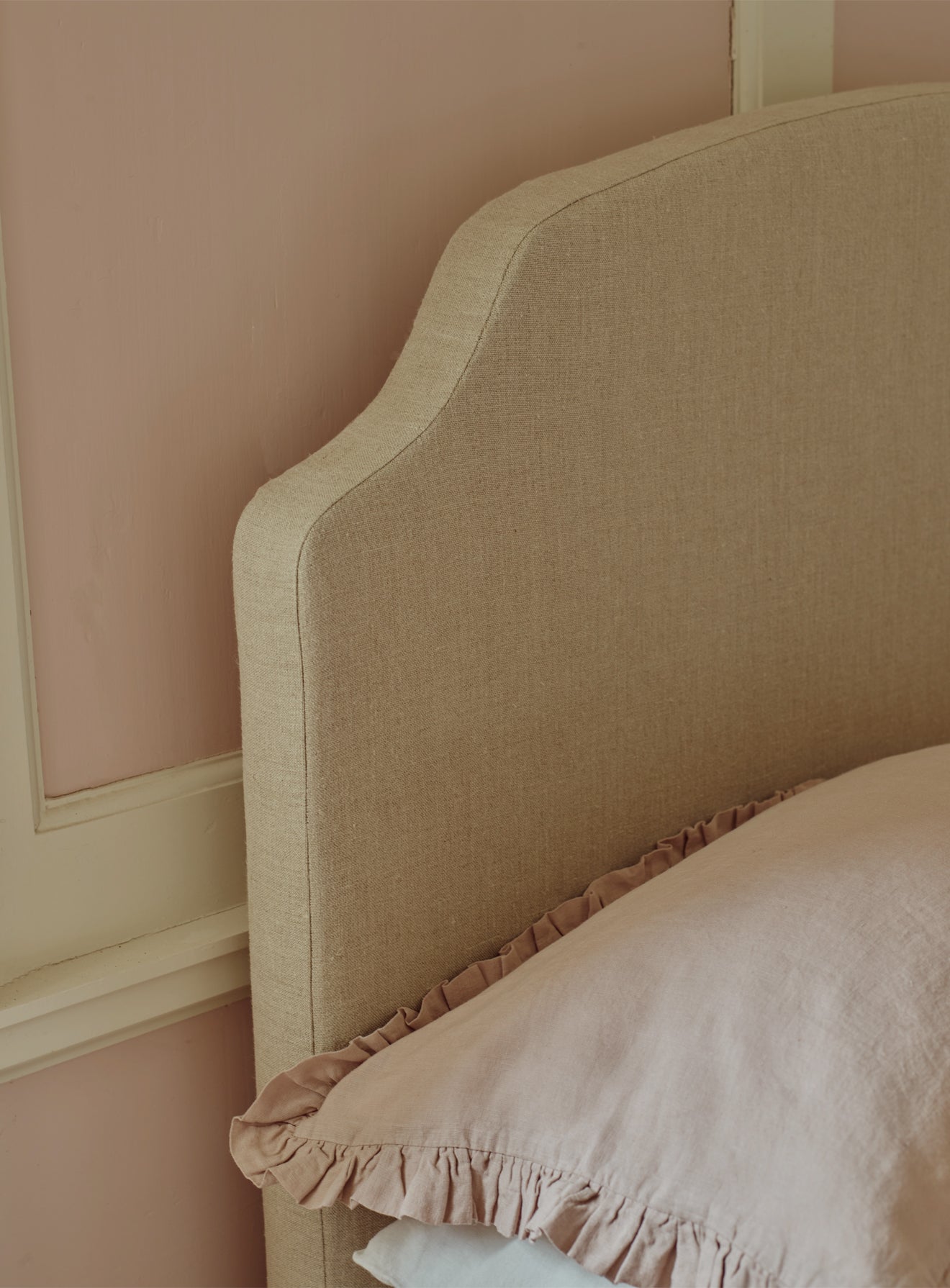 Sloane Bed, Parchment Cotton