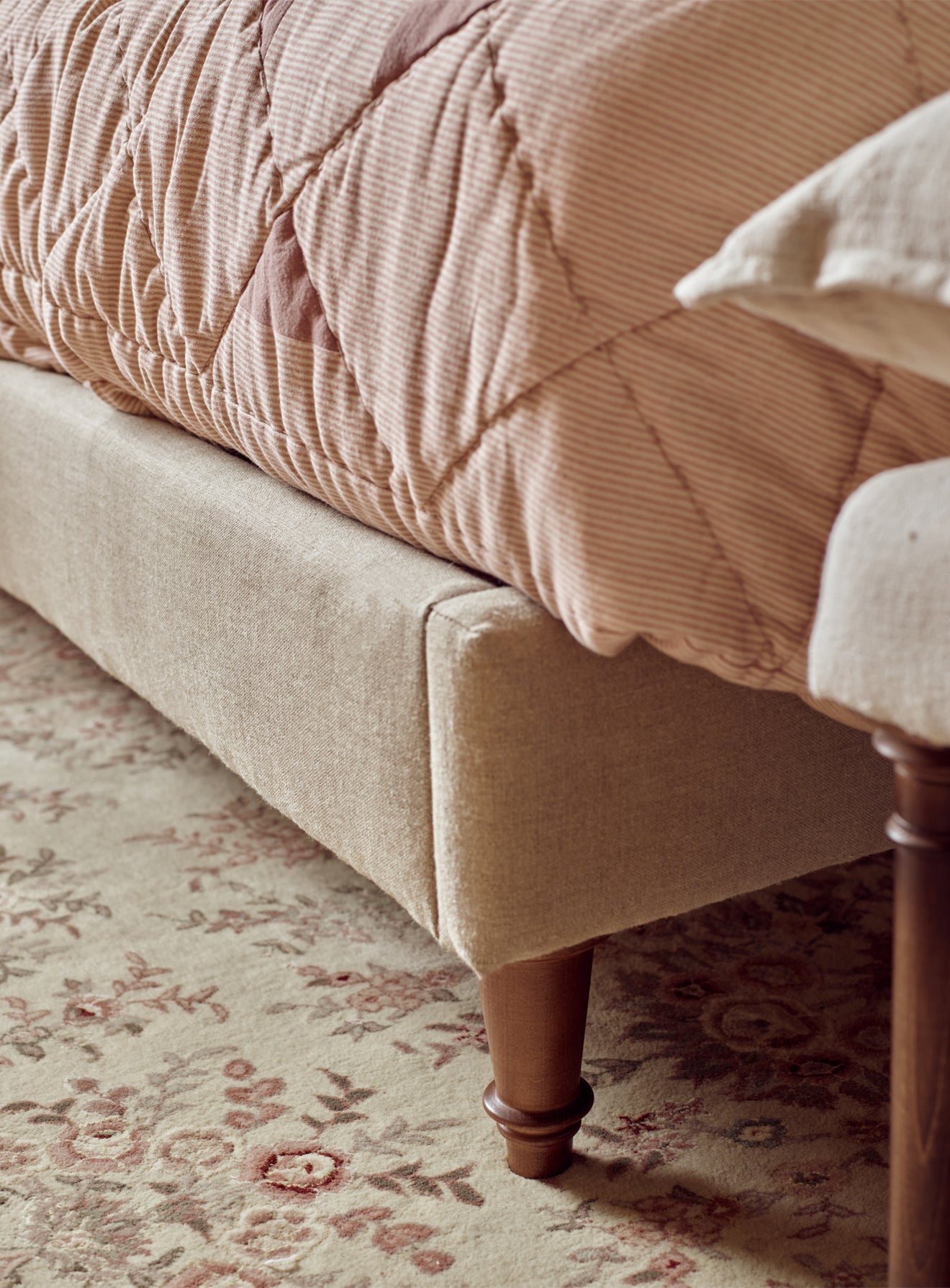 Sloane Bed, Leaden Grey Linen