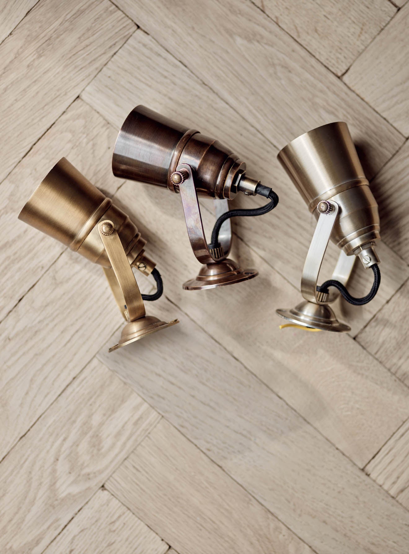 Edgar Spotlight, Aged Bronze