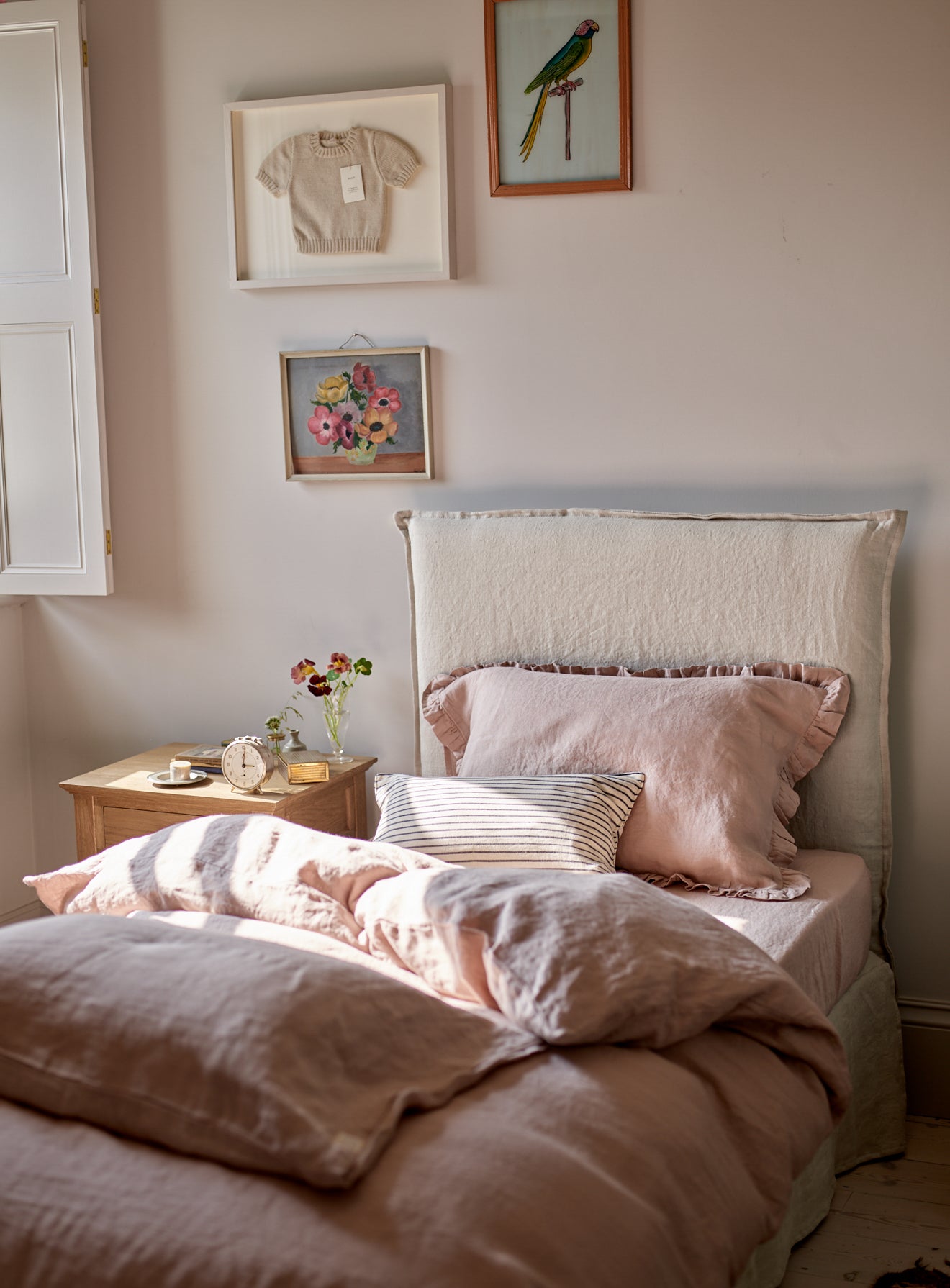 Mila Bed, Parchment Cotton