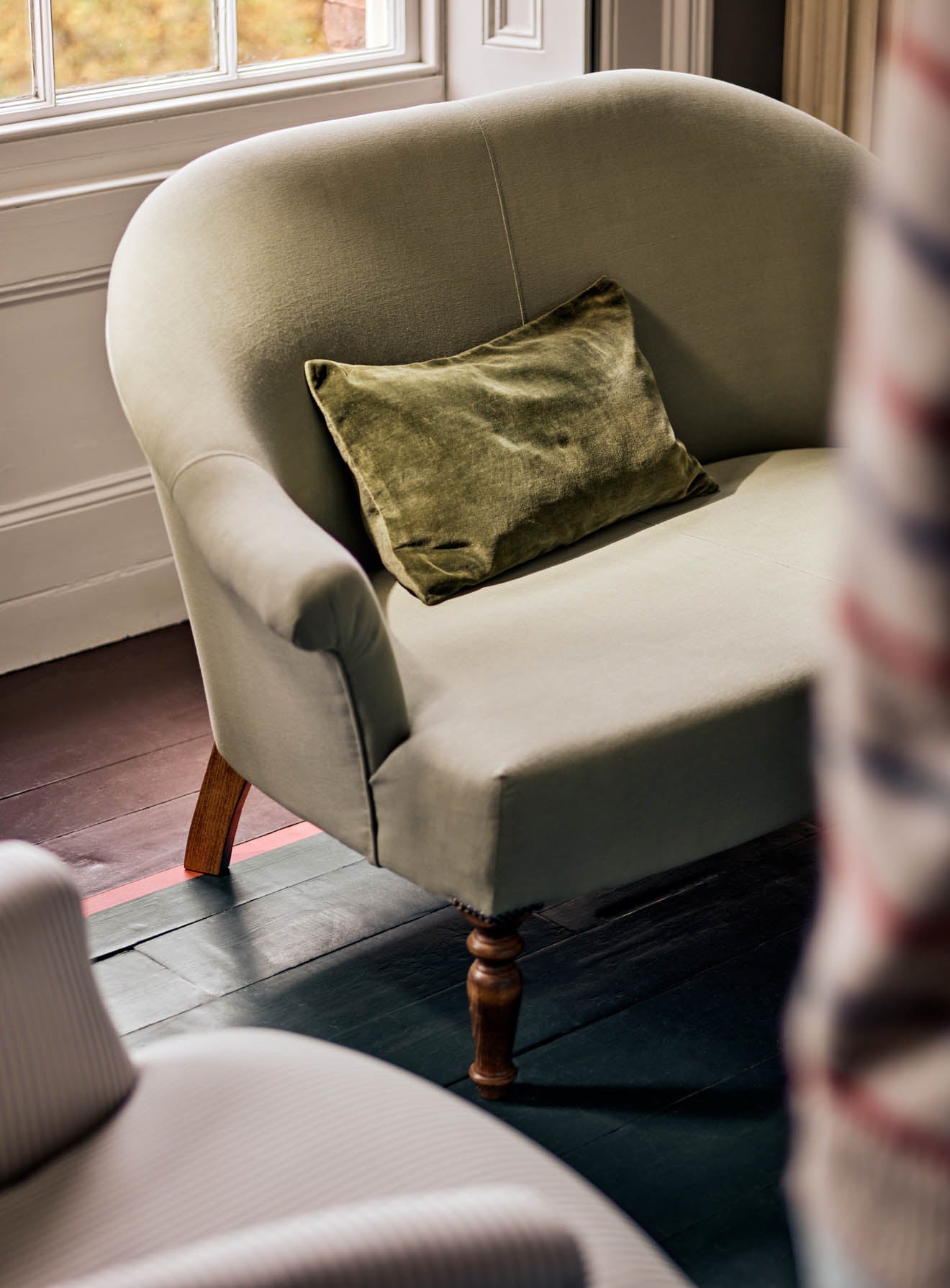 Clandon Sofa, Straw Cotton