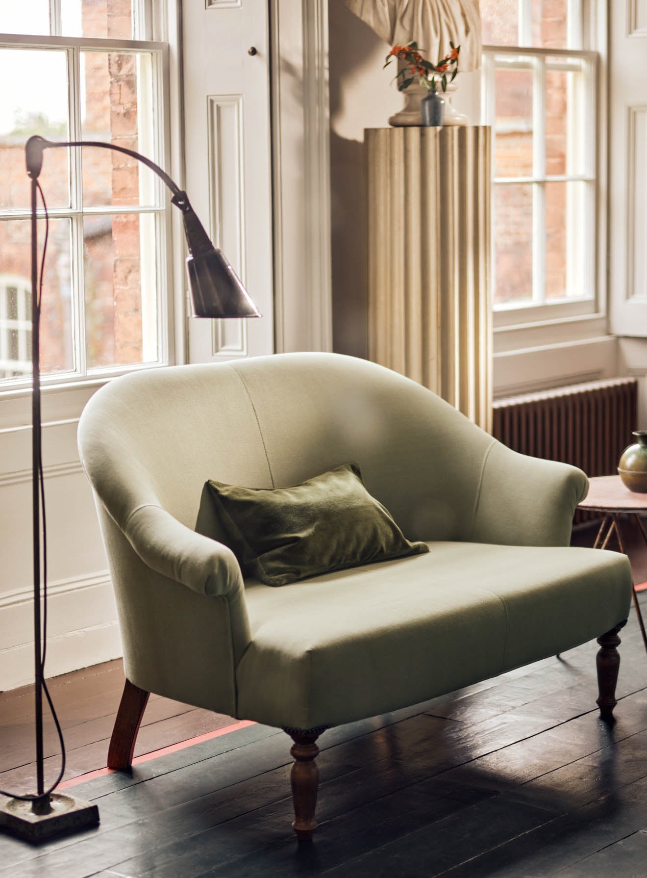 Clandon Sofa, Straw Cotton