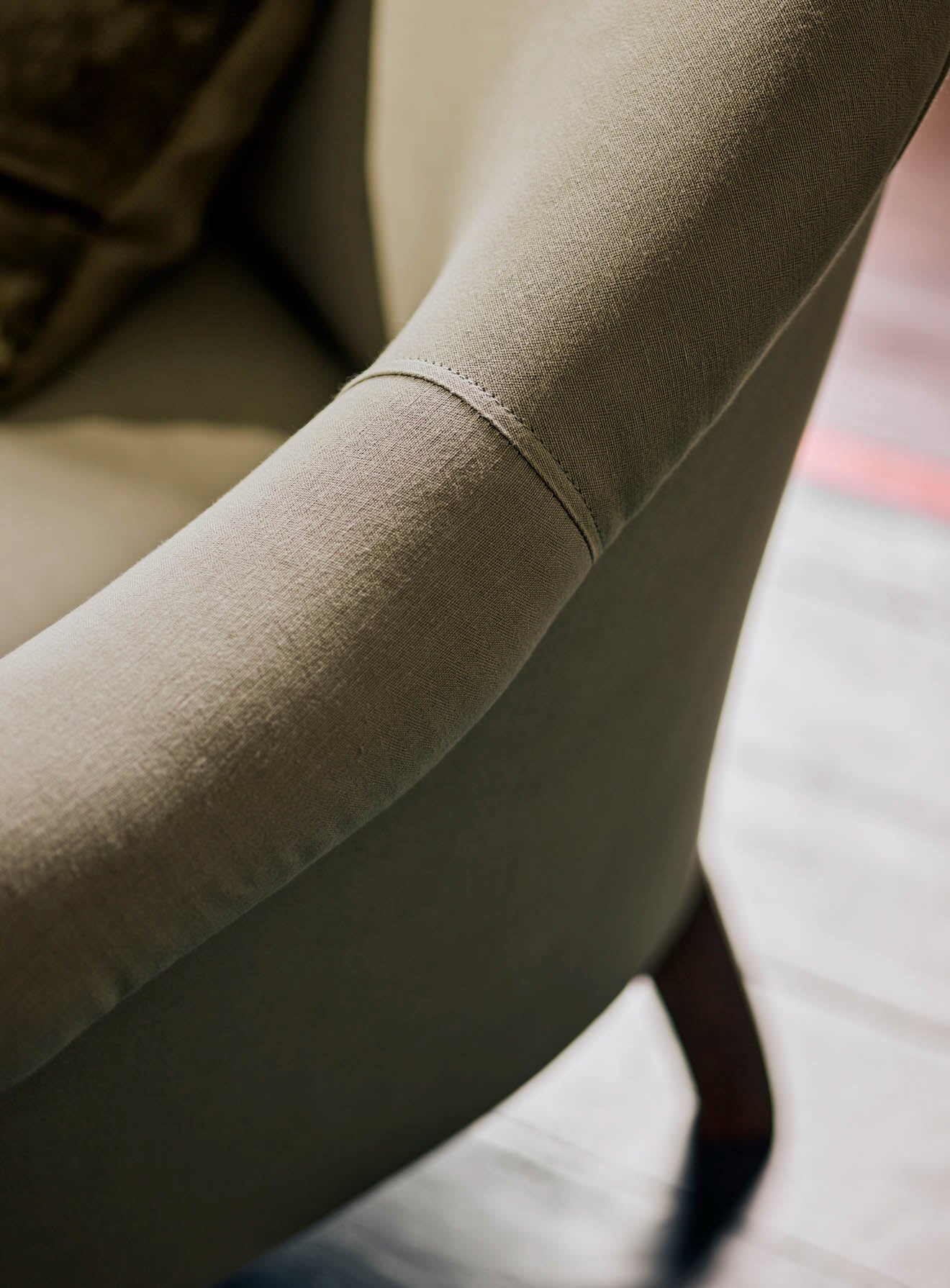 Clandon Sofa, Parchment Cotton