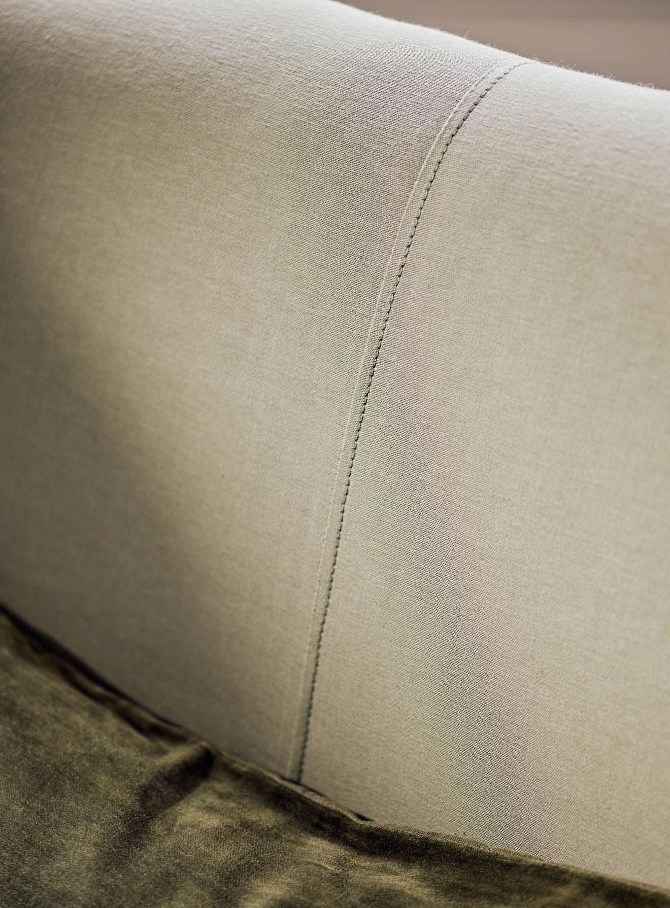 Clandon Sofa, Straw Cotton