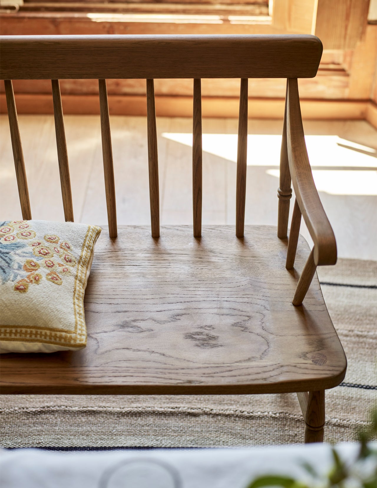 Turner Oak Dining Bench – Rowen Wren