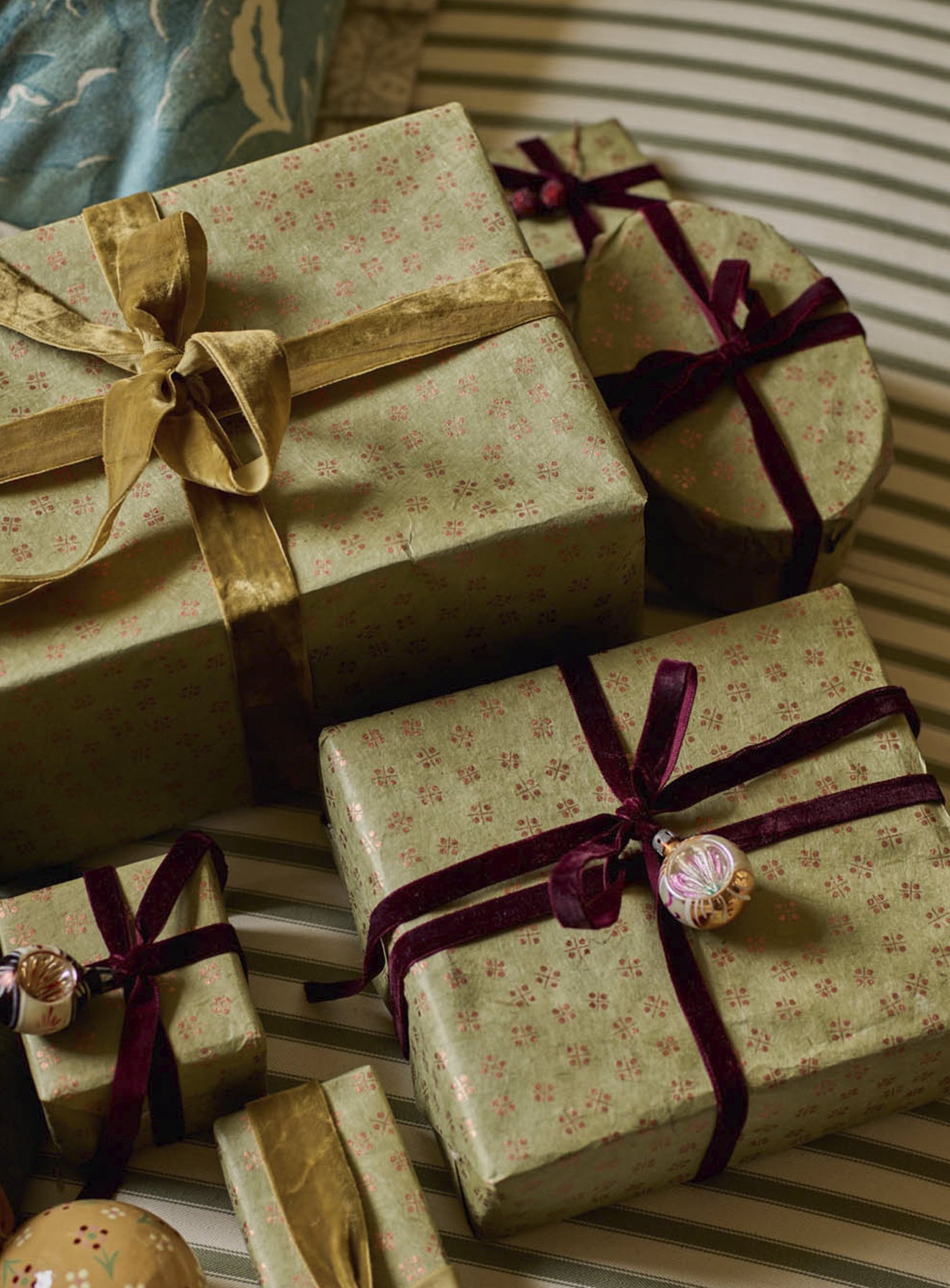 Velvet Ribbon, Plum Rowen & Wren