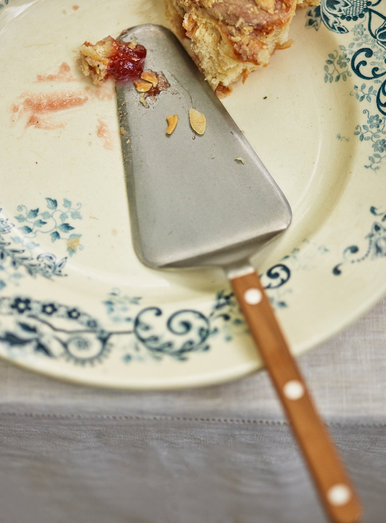 Vintage Wooden Cutlery, Cake Slice