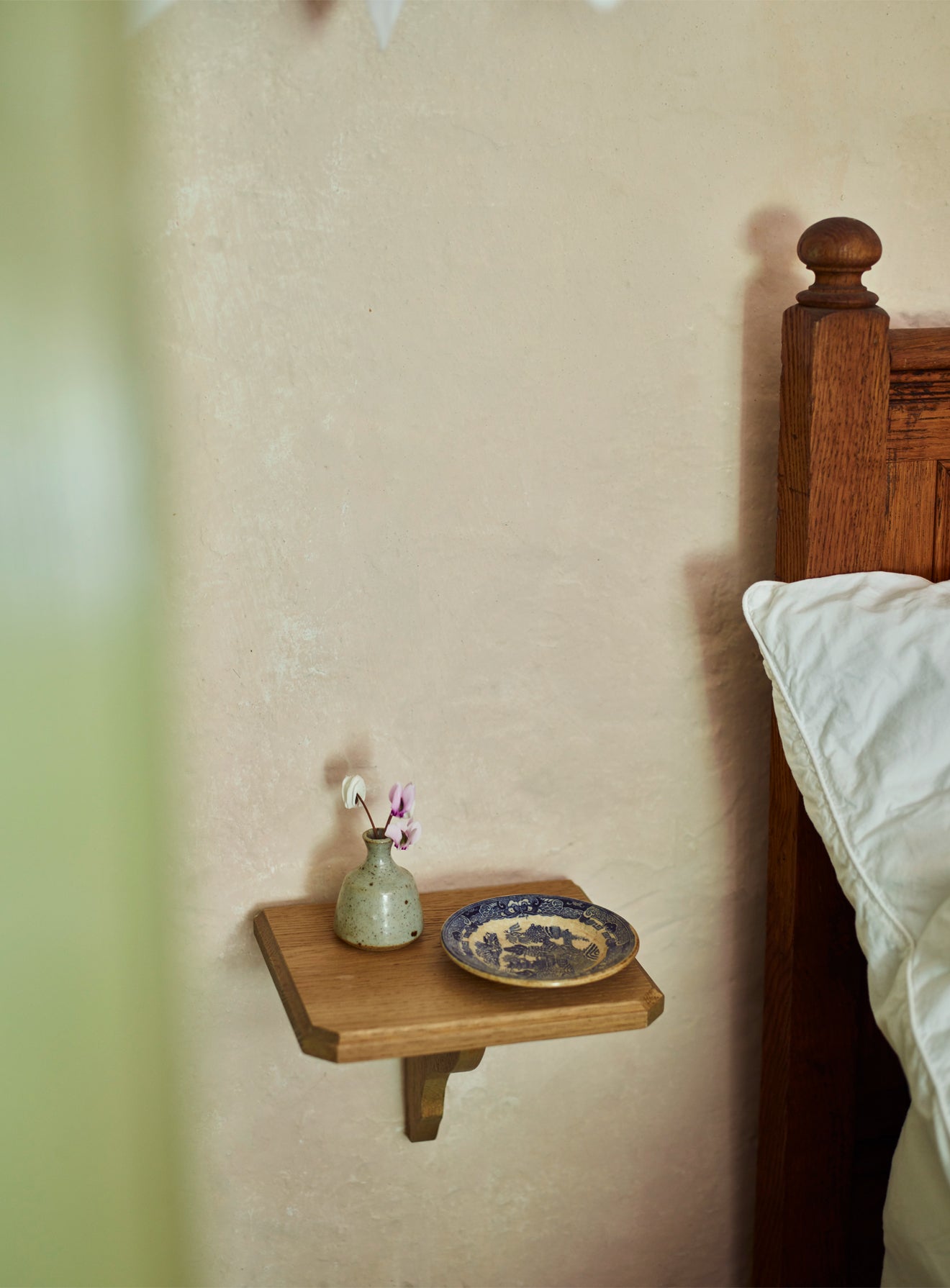Aubrey Oak Shelf Short