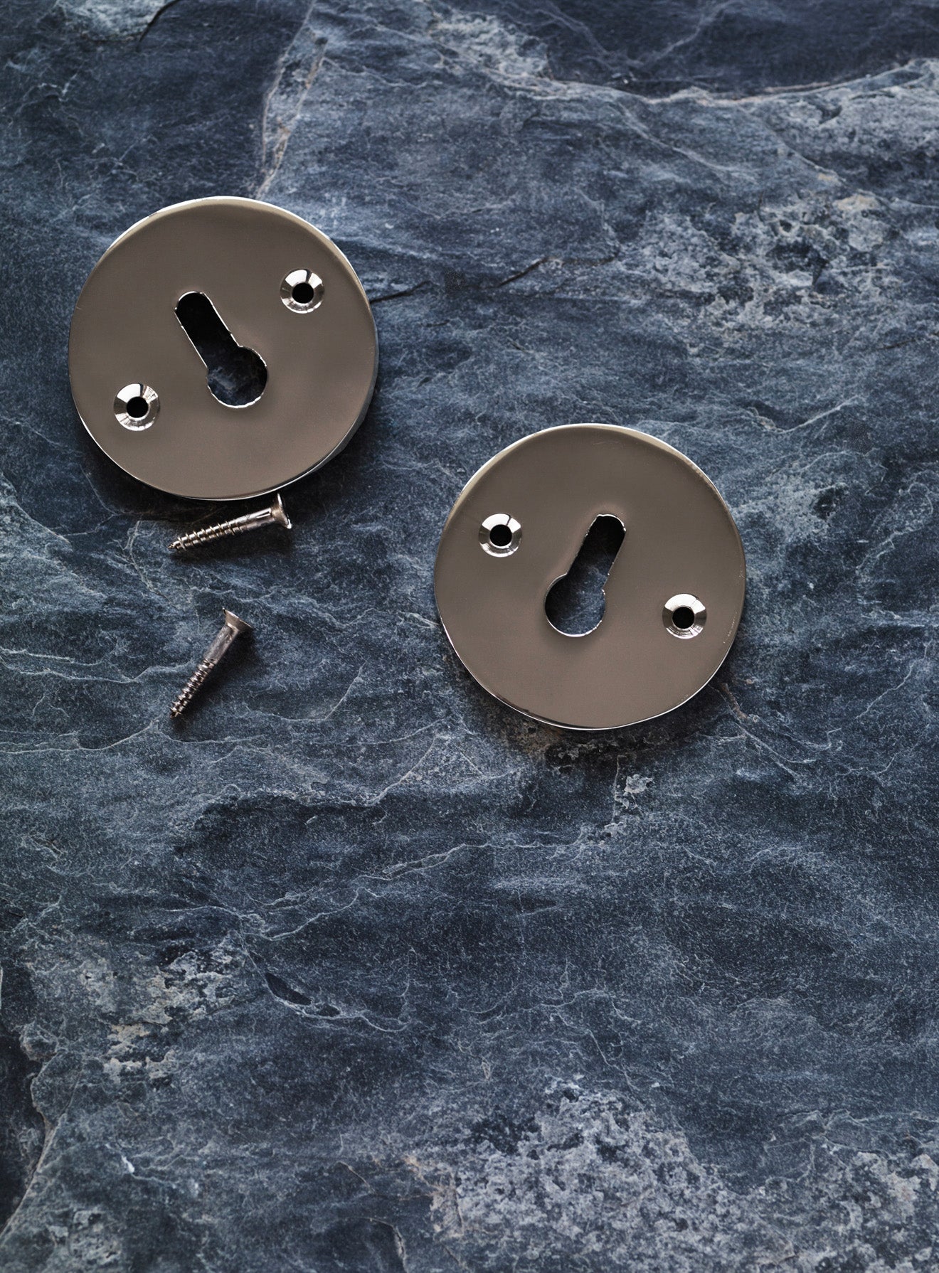 Grove Circular Escutcheon, Bright Nickel