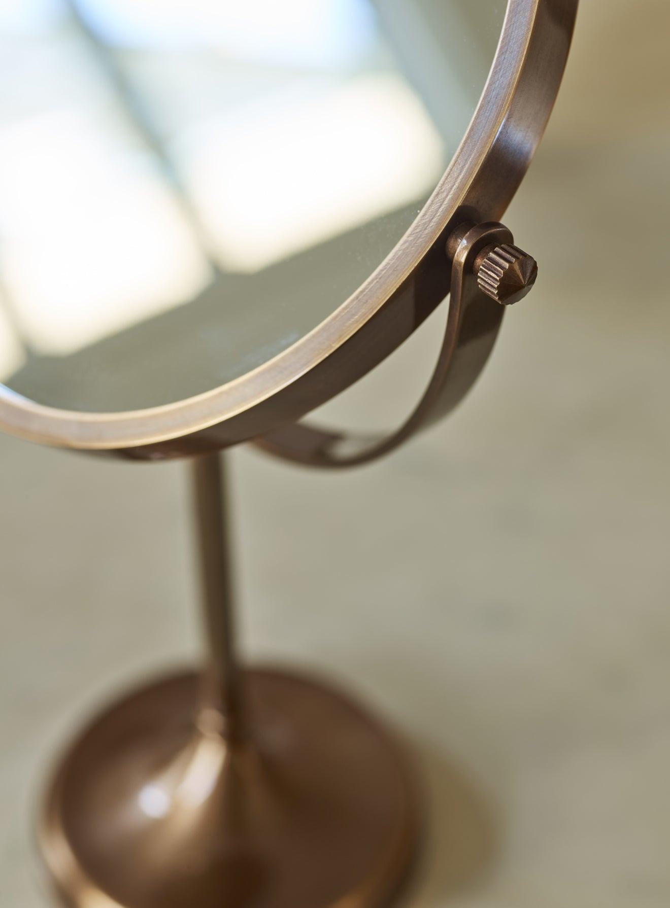 Bilton Pedestal Mirror, Antique Brass